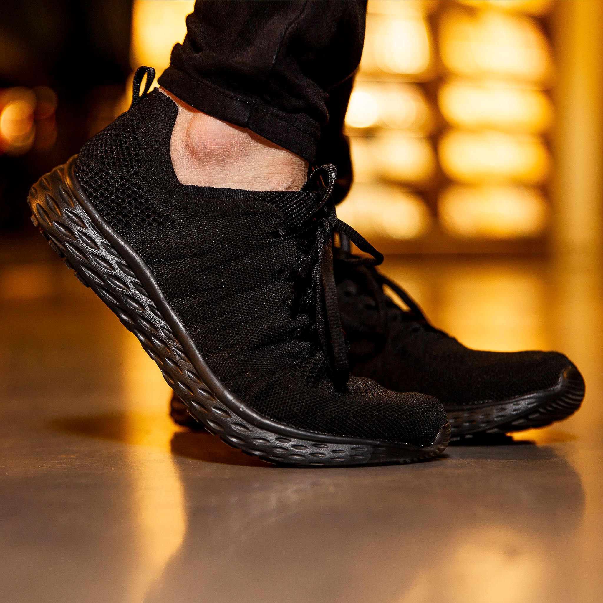 QANSI Men's Running Shoes - Non-Slip Work Sneakers, Breathable Mesh, Memory Foam, Slip-On Style