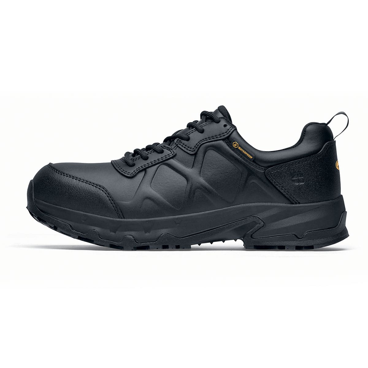 The Callan low-cut shoe is slip-resistant and has a breathable, waterproof upper as well as insulation for cold and heat, seen from the left.