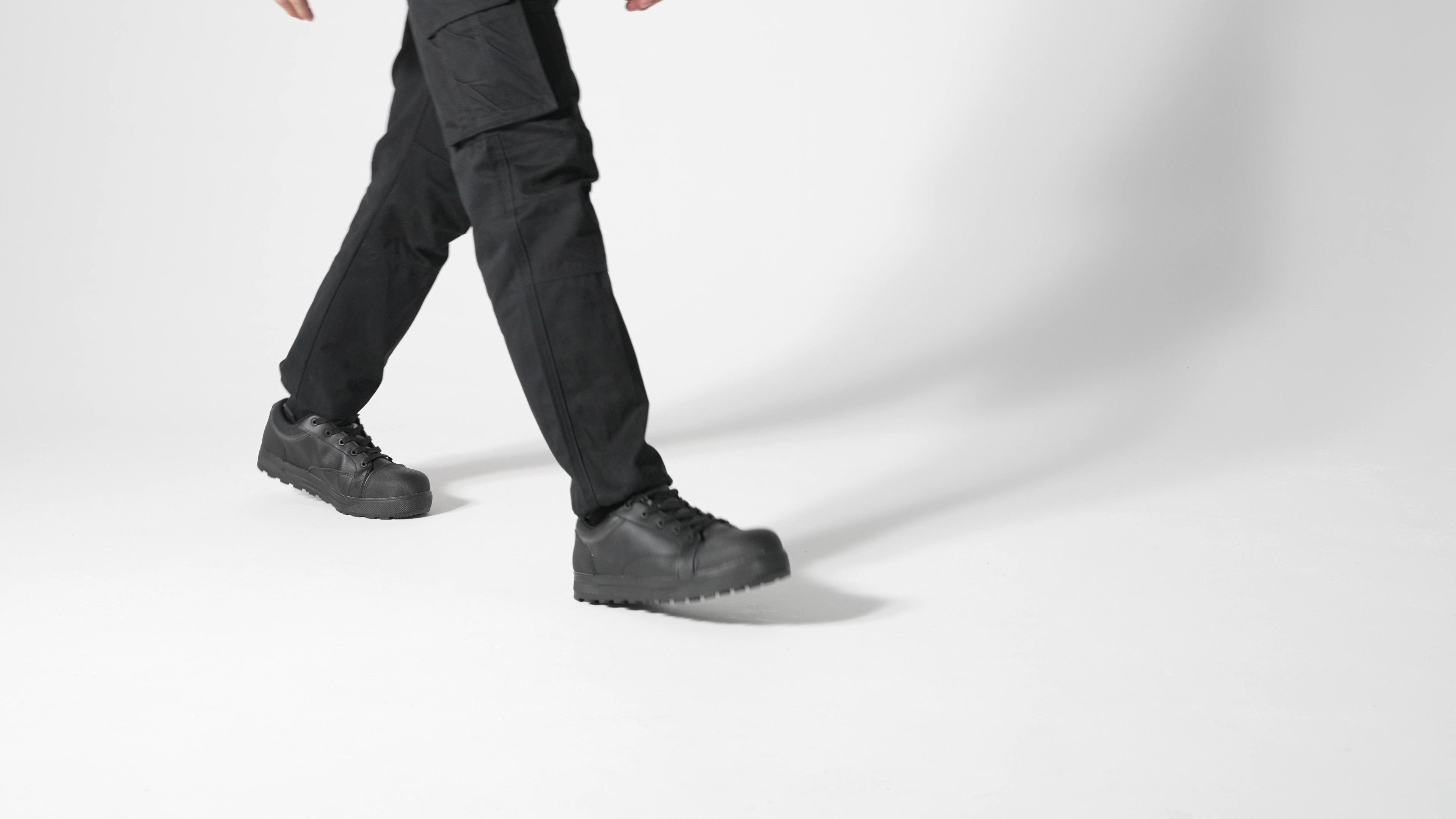 The Fergus Black from Shoes For Crews is an slip-resistant safety shoe with a waterproof leather upper and a nanocomposite toe cap (200 joules), product video.