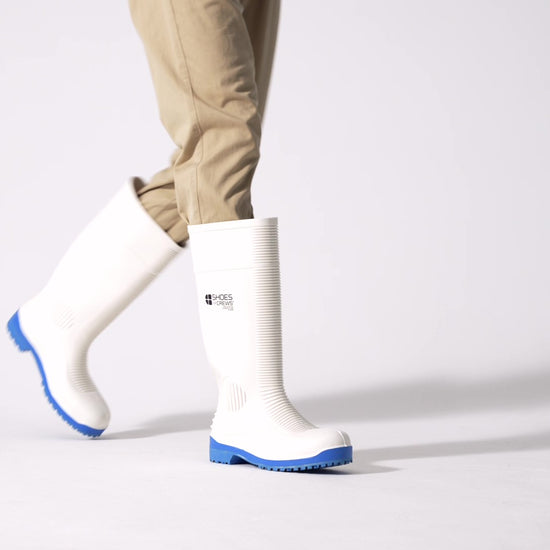 The Guardian S4 from Shoes For Crews are waterproof Wellington boots that offer superior slip resistance on a variety of pavement surfaces, product video.